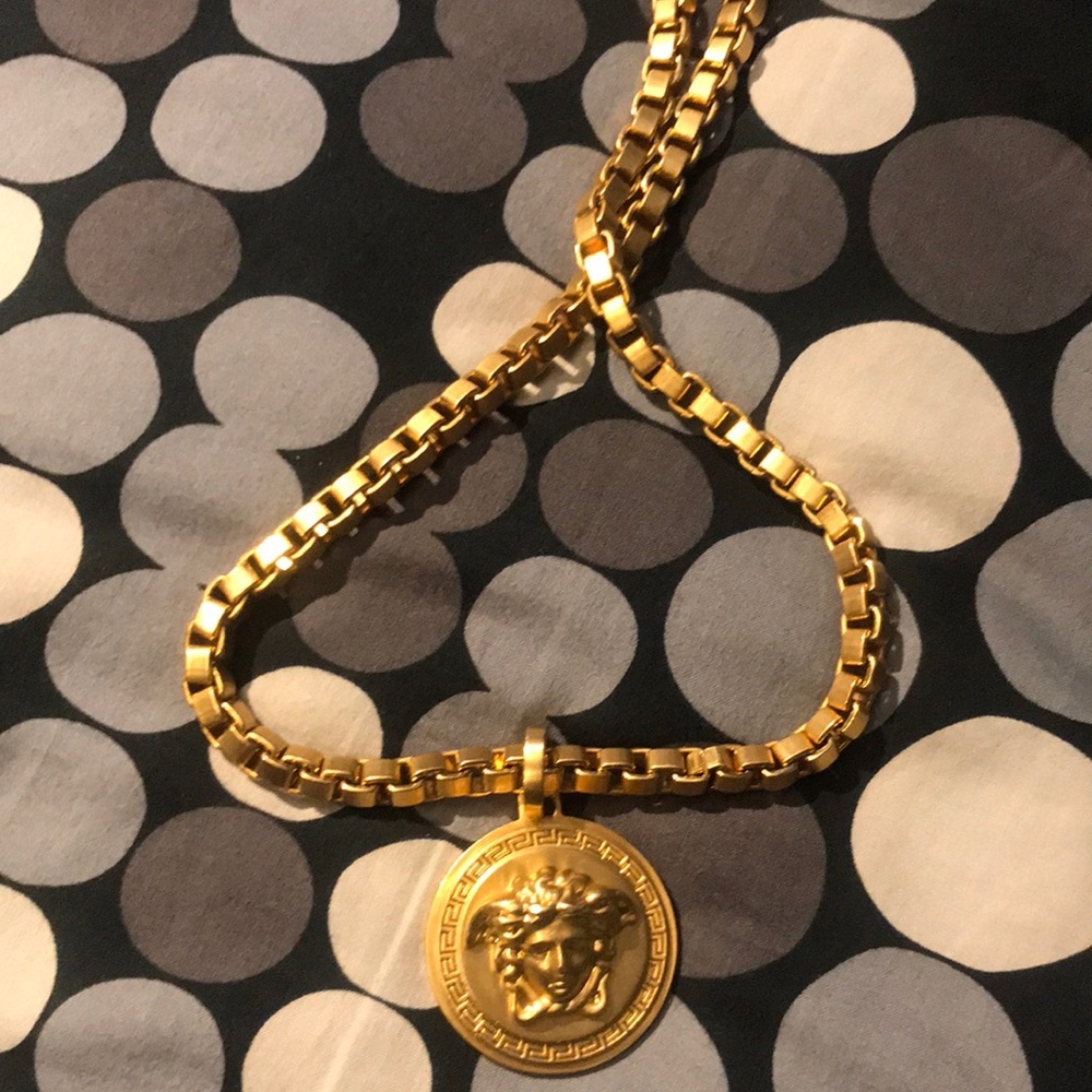 Versace chain